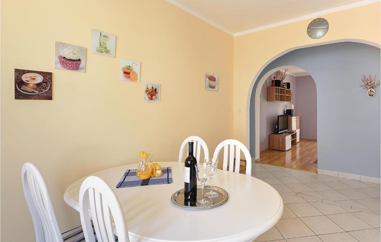 Gorgeous Apartment In Pula With Kitchen Exterior foto