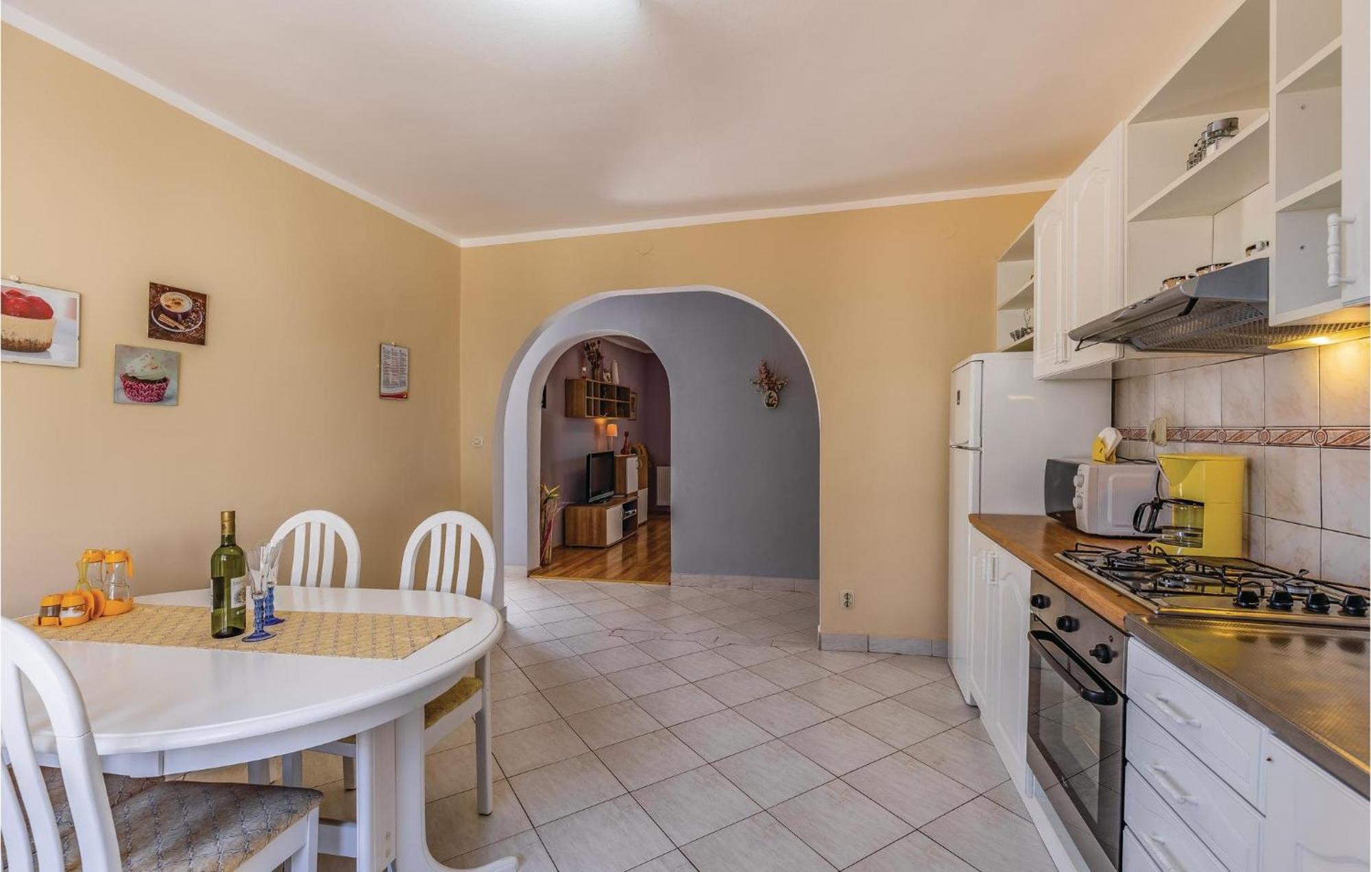 Gorgeous Apartment In Pula With Kitchen Exterior foto